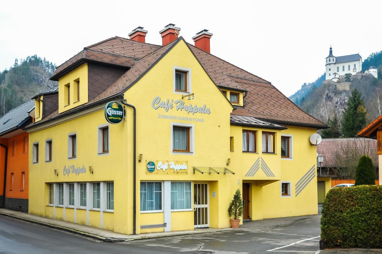 Cafe Hoppala Bed and Breakfast Sankt Peter-Freienstein Eksteriør billede